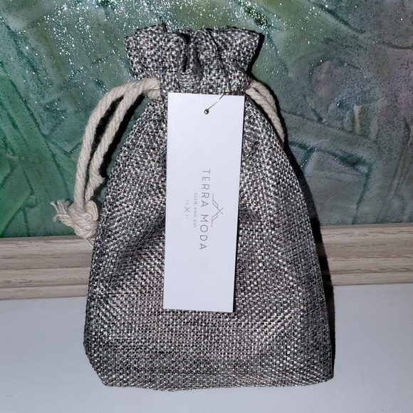 10k Gold, Cryatal Quartz Chakra Necklace - Picture 6 of 8